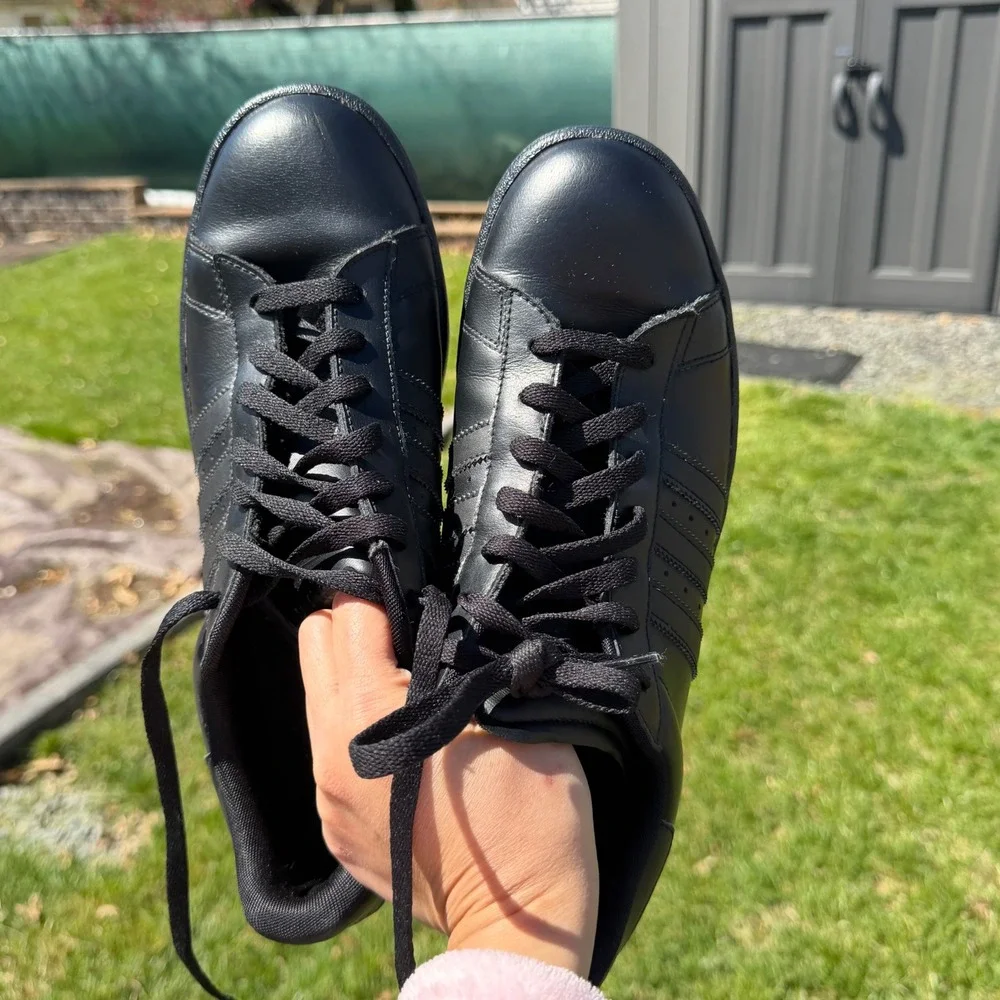 RARE‎ Adidas Campus Triple Black Leather Mens 10.5 Sneakers Low Top  G49418